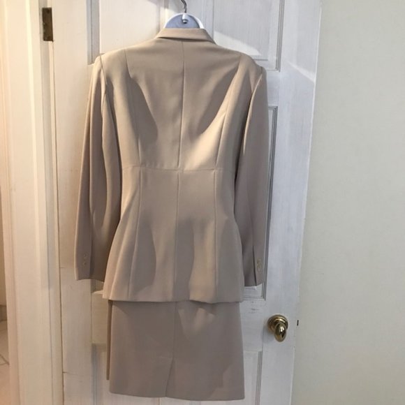 Beige 2 piece Skirt Suit - Picture 3 of 4